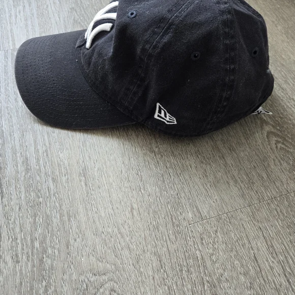 Baseball Cap - Picture 2 of 3